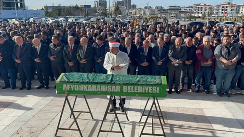 CHP'li Köksal'ın vefat eden babası toprağa verildi