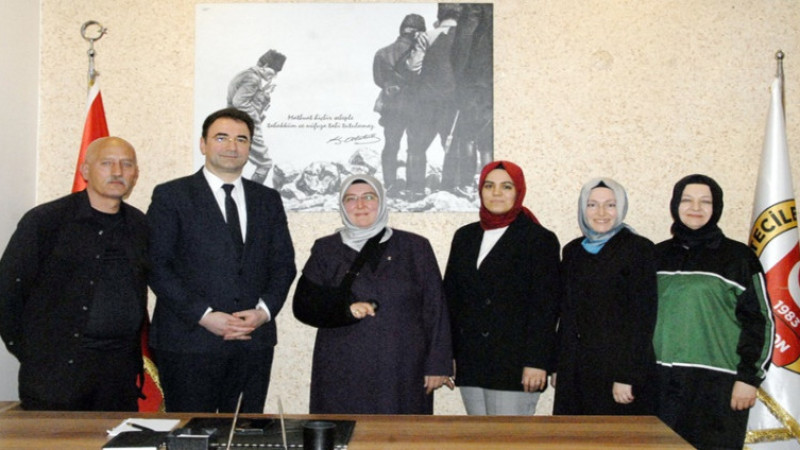 Ferda Ertürk, Afyon Gazeteciler Cemiyeti'ni ziyaret etti