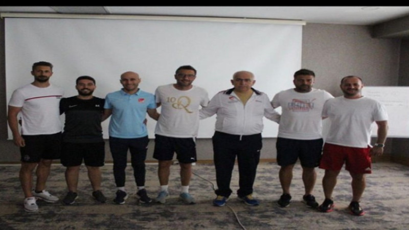Hes İlaç Afyonspor'a değişen oyun kuralları eğitimi verildi