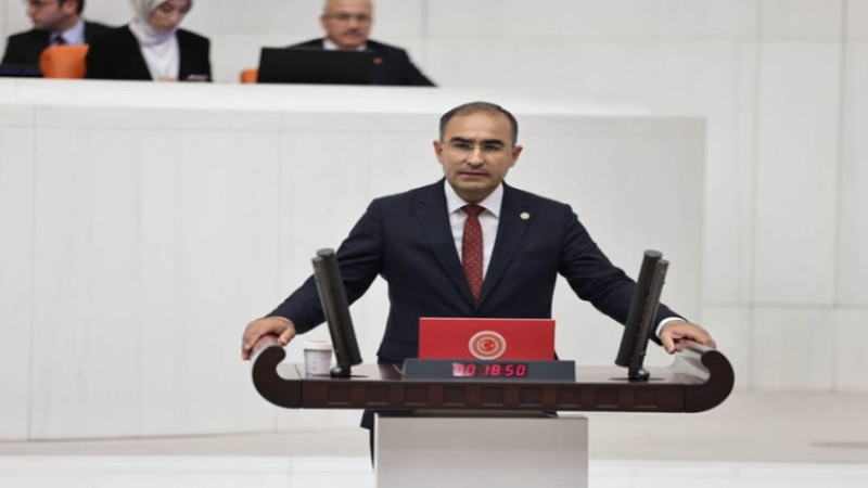 Hasan Arslan, AK Parti'nin 22. kuruluş yıldönümünü kutladı