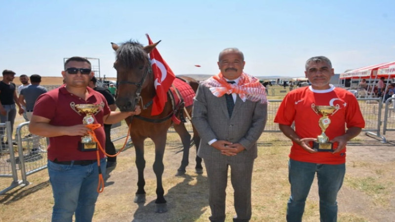 Frig Vadileri Rahvan At Yarışları Zafer Koşusu yapıldı