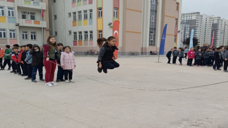 TOKİ Mevlana'da atletizm etkinliği