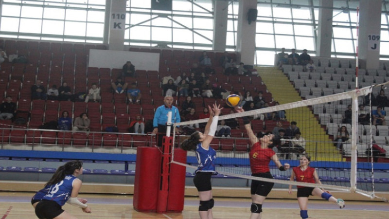 Afyonkarahisar Gençlik Spor Kulübü, şampiyonluk yarışını sürdürüyor