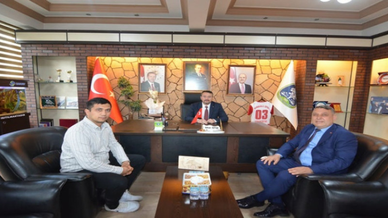 İzmir Afyonkarahisar Derneklerinden Başkan Adnan Öztaş'a ziyaret