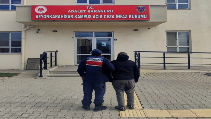 Çeşitli suçlardan aranma kaydı olan suçlular tutuklandı