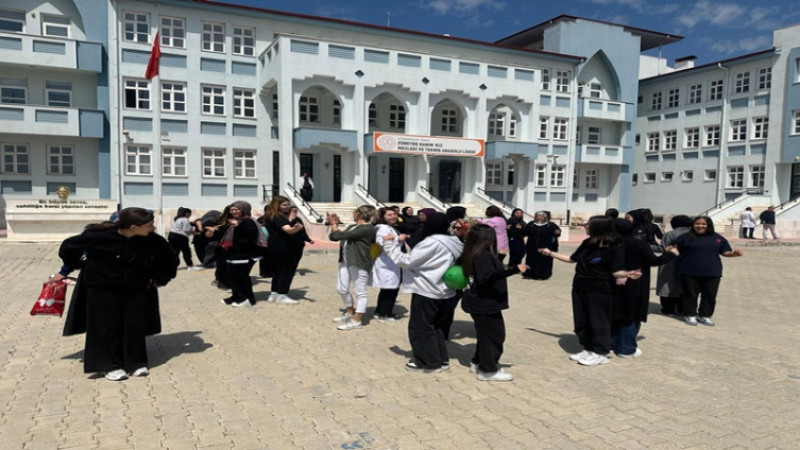 Afyonkarahisar’da okul-veli iş birliği fark oluşturdu! 