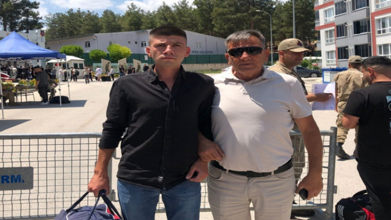 Ahmet Hakan Gıran Askerlik Görevine Başladı