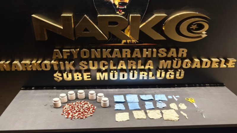 Afyonkarahisar Emniyeti'nden sokak satıcılarına operasyon