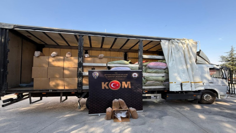 Emniyet ekiplerince 4 ton 250 kg kıyılmış tütün ele geçirildi
