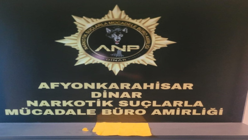 Emniyet tarafından durdurulan otobüste çeşitli maddeler ele geçirildi