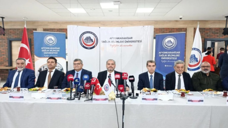 AFSÜ Rektörü Prof. Dr. Adem Aslan basınla bir araya geldi