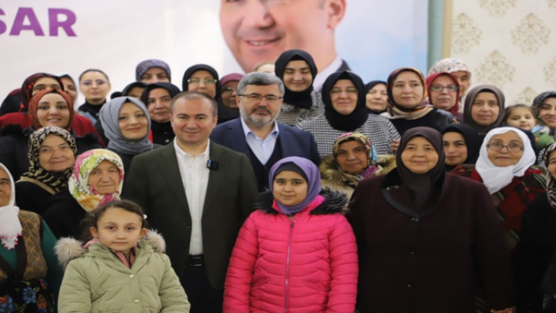 Uluçay, AK Parti kadın kolları teşkilatı ile buluştu