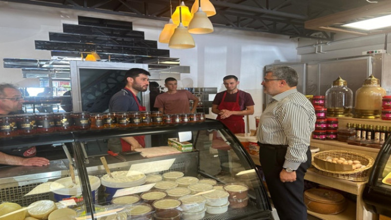 Özkaya, vatandaşlarla buluşmaya devam ediyor