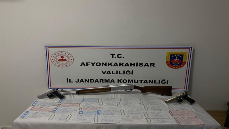 Tefecilik yaptığı iddia edilen kişiler emniyet güçlerince yakalandı