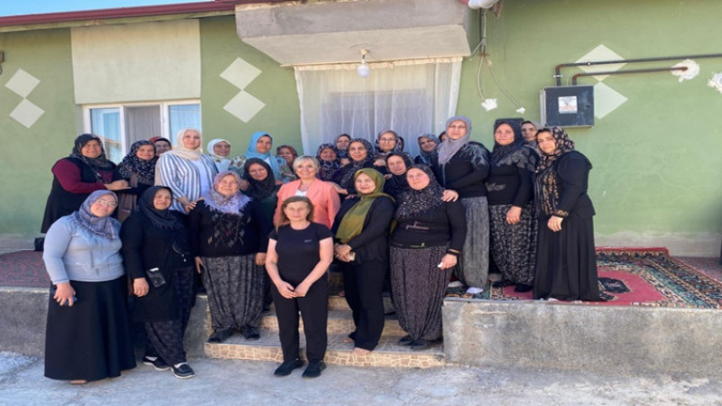 MHP'li kadınlar istihdam için çalışıyor