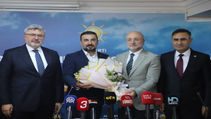 AK Parti'nin yeni il başkanı Özgür Kavak açıklamalarda bulundu